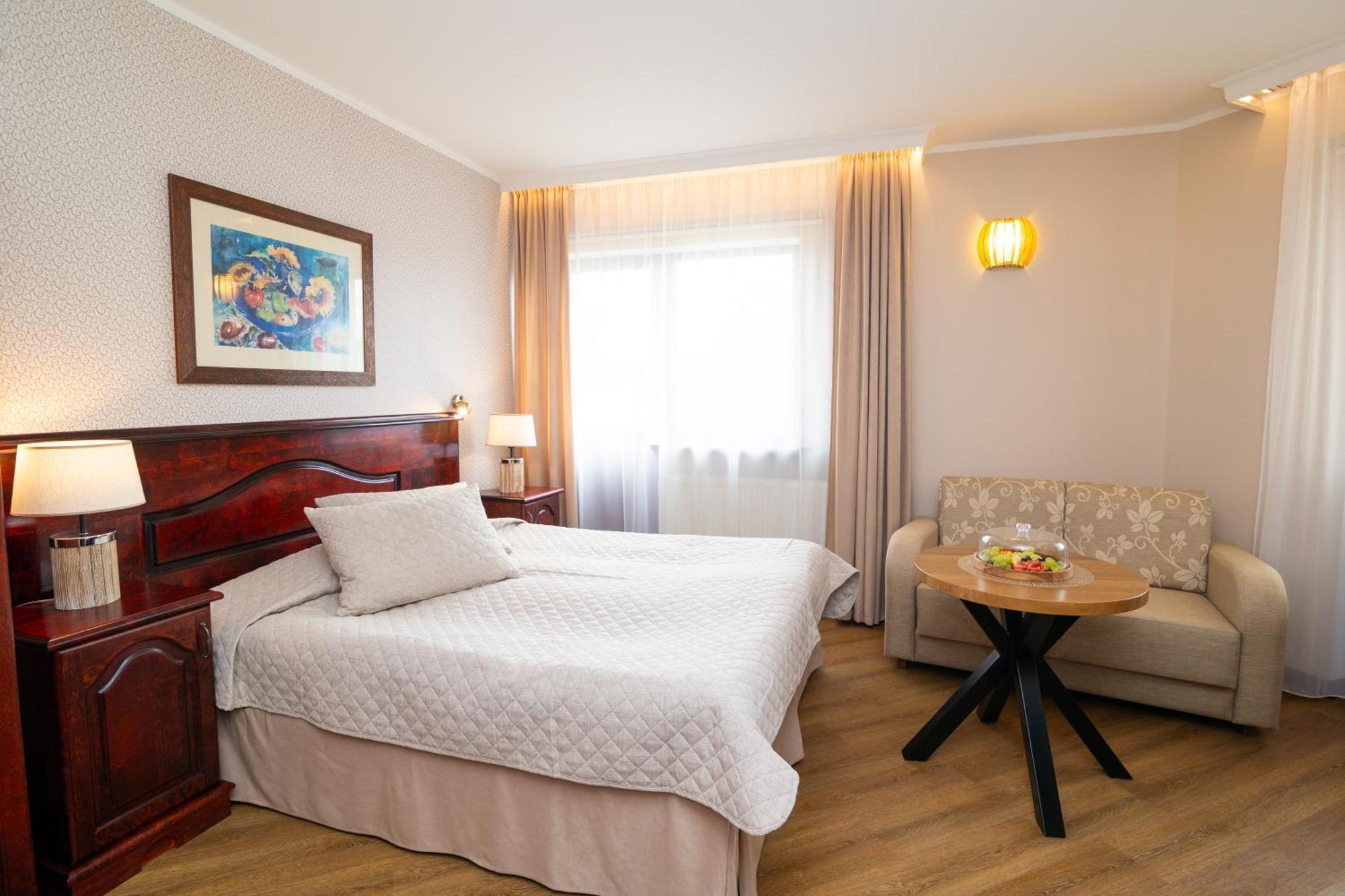 Hotel Legend Pärnu Esterno foto