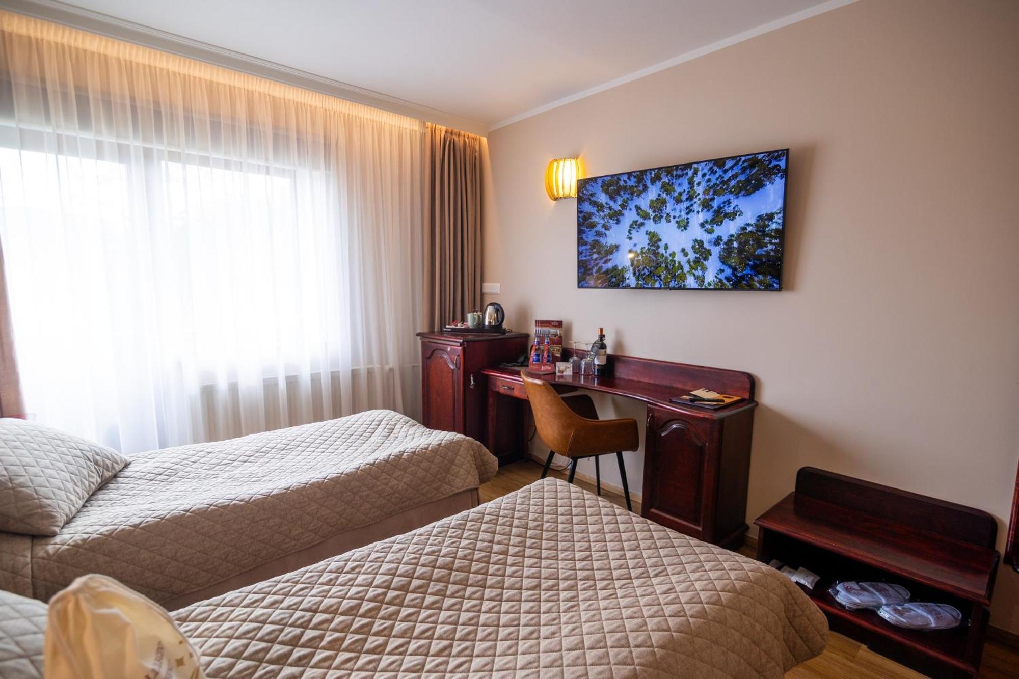Hotel Legend Pärnu Esterno foto