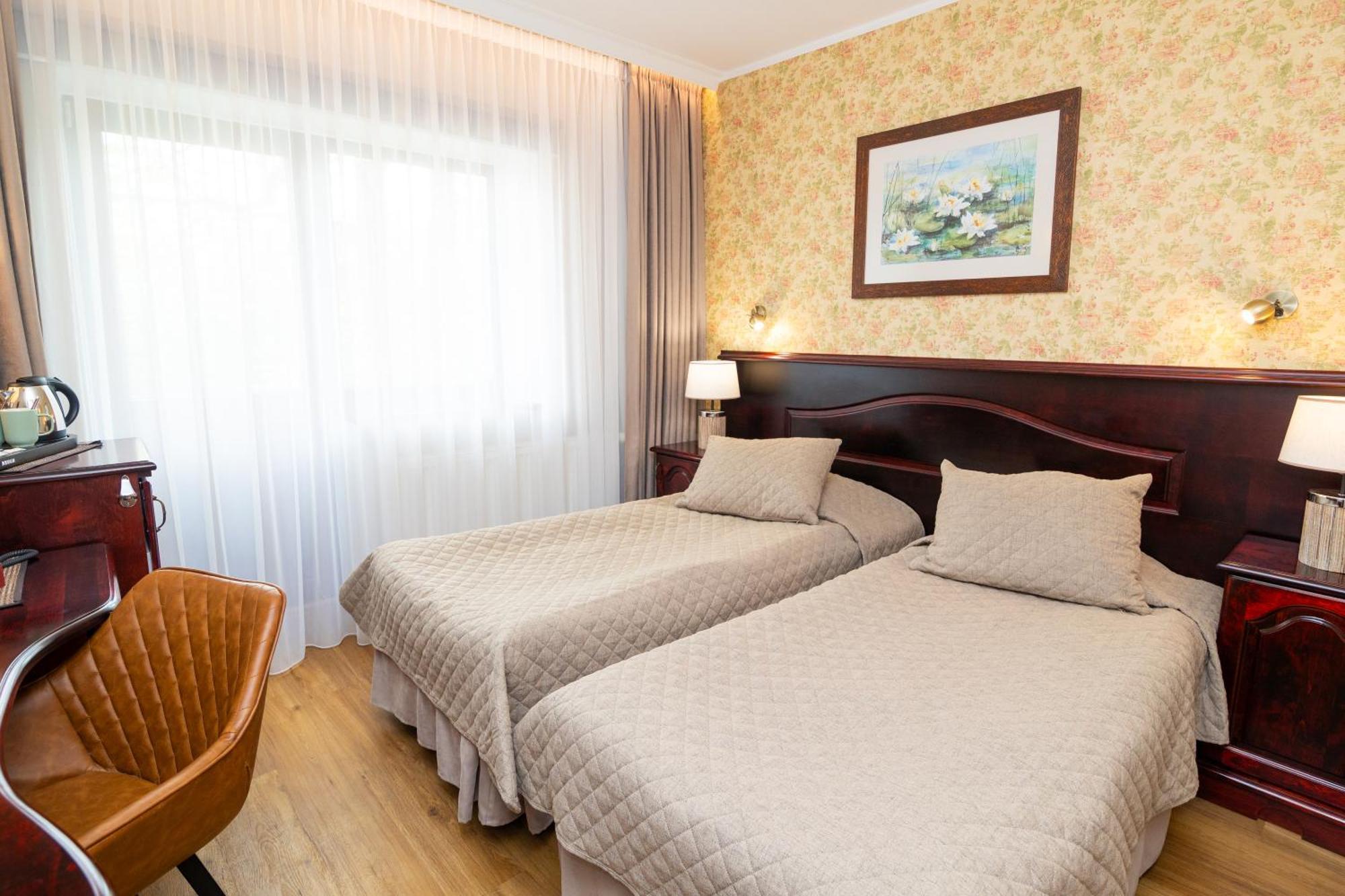 Hotel Legend Pärnu Esterno foto