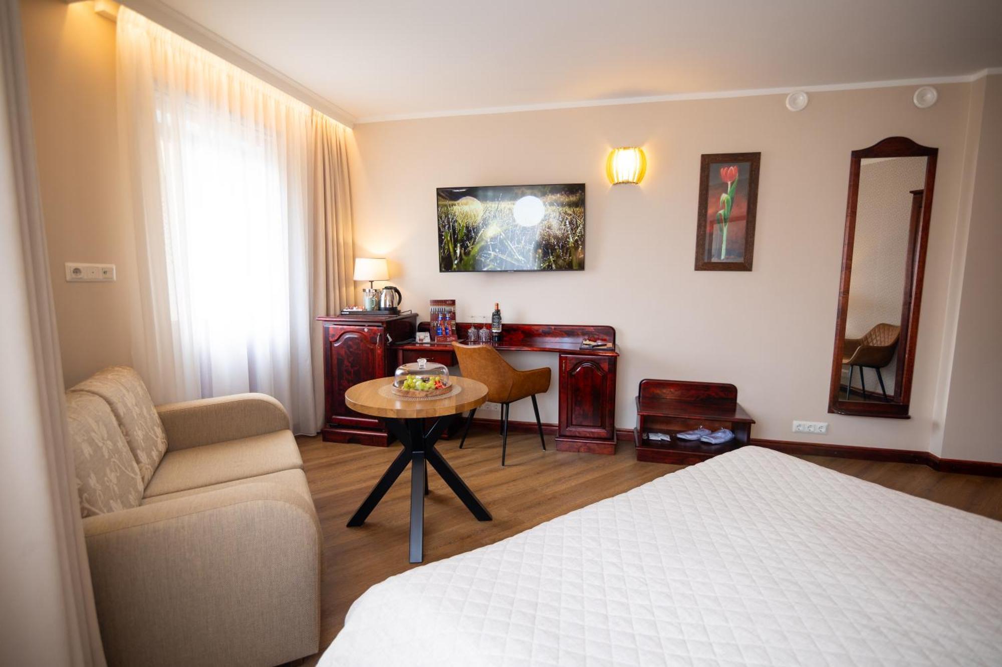 Hotel Legend Pärnu Esterno foto