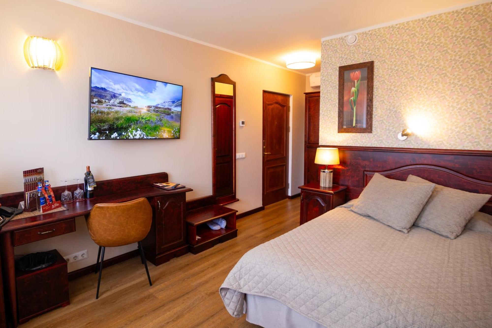 Hotel Legend Pärnu Esterno foto