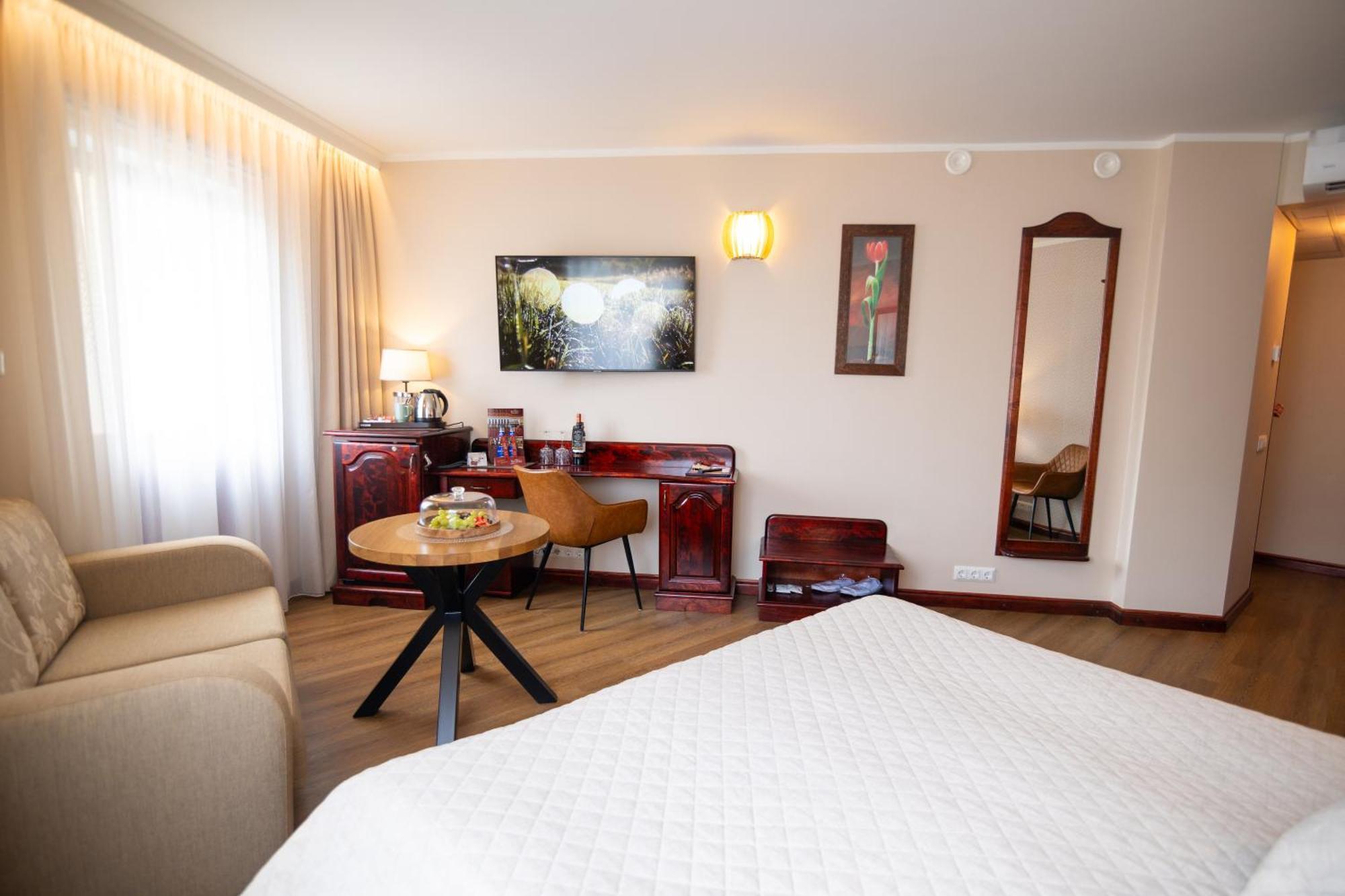 Hotel Legend Pärnu Esterno foto