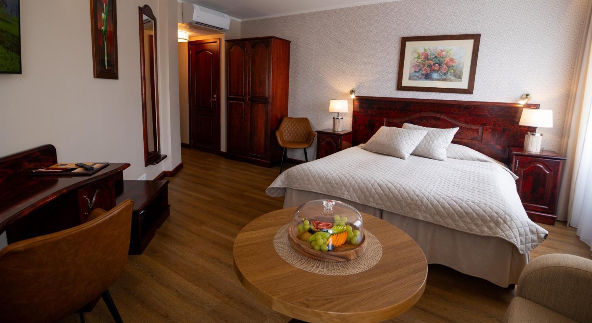 Hotel Legend Pärnu Esterno foto