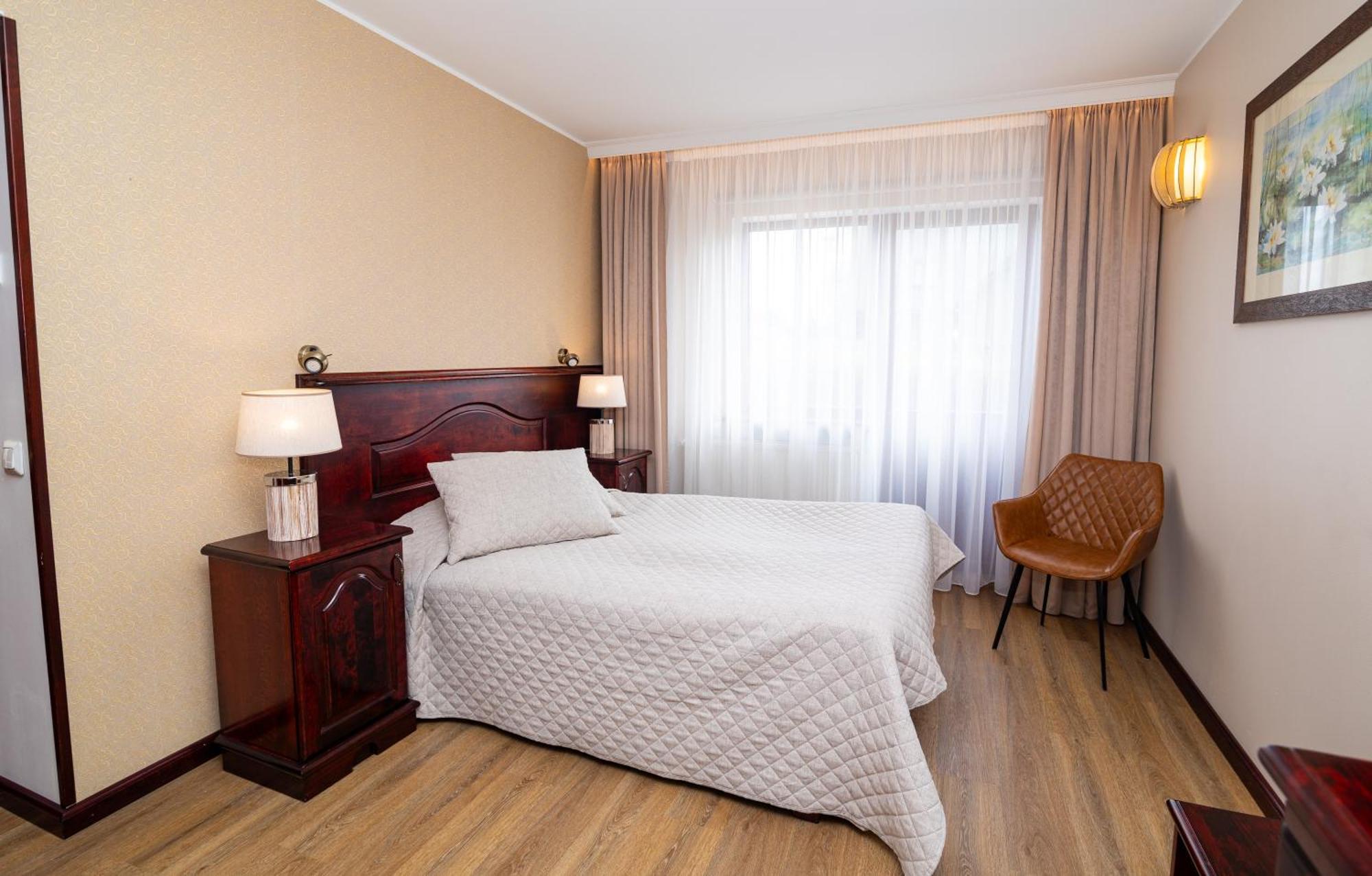 Hotel Legend Pärnu Esterno foto
