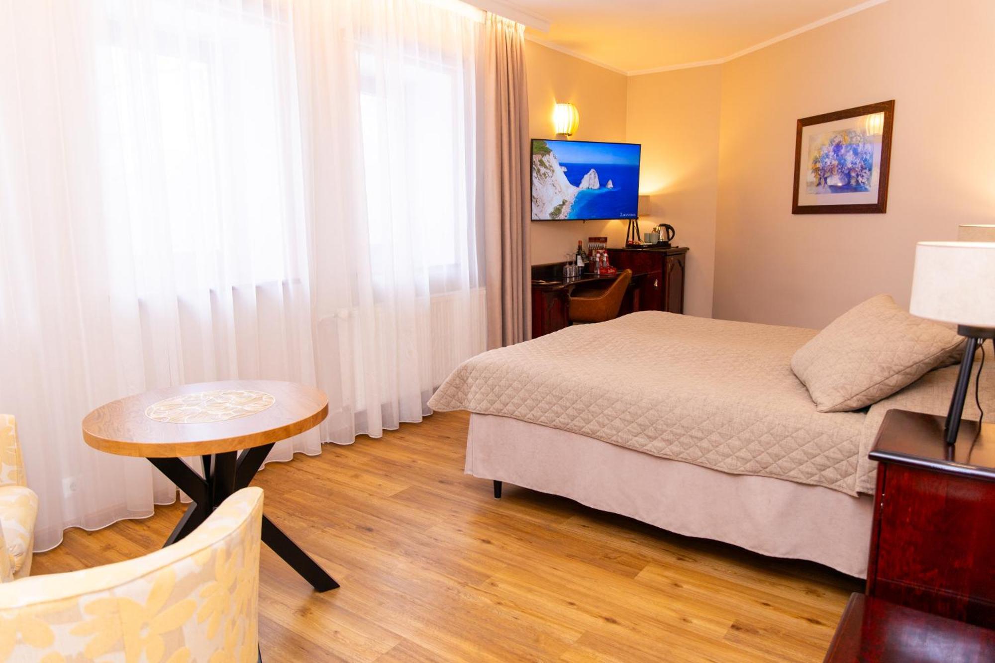 Hotel Legend Pärnu Esterno foto