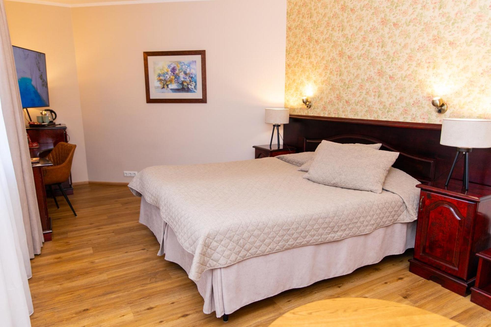 Hotel Legend Pärnu Esterno foto
