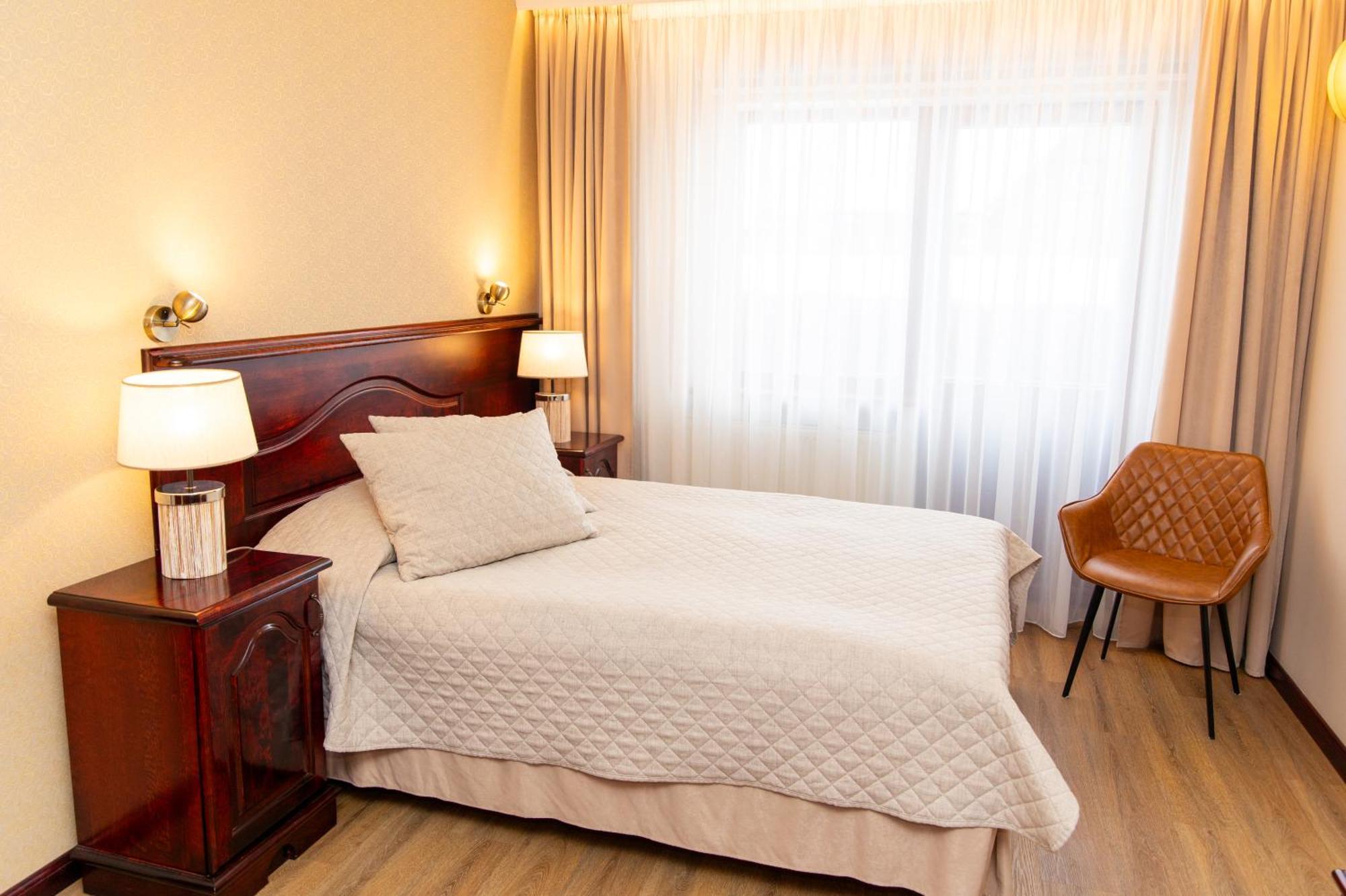 Hotel Legend Pärnu Esterno foto